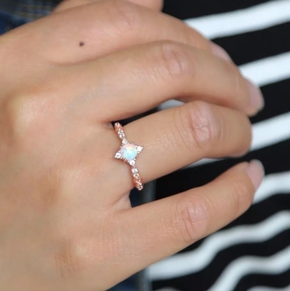 Opal 18k Rose Gold Sterling Silver Ring - Picture 4 of 6